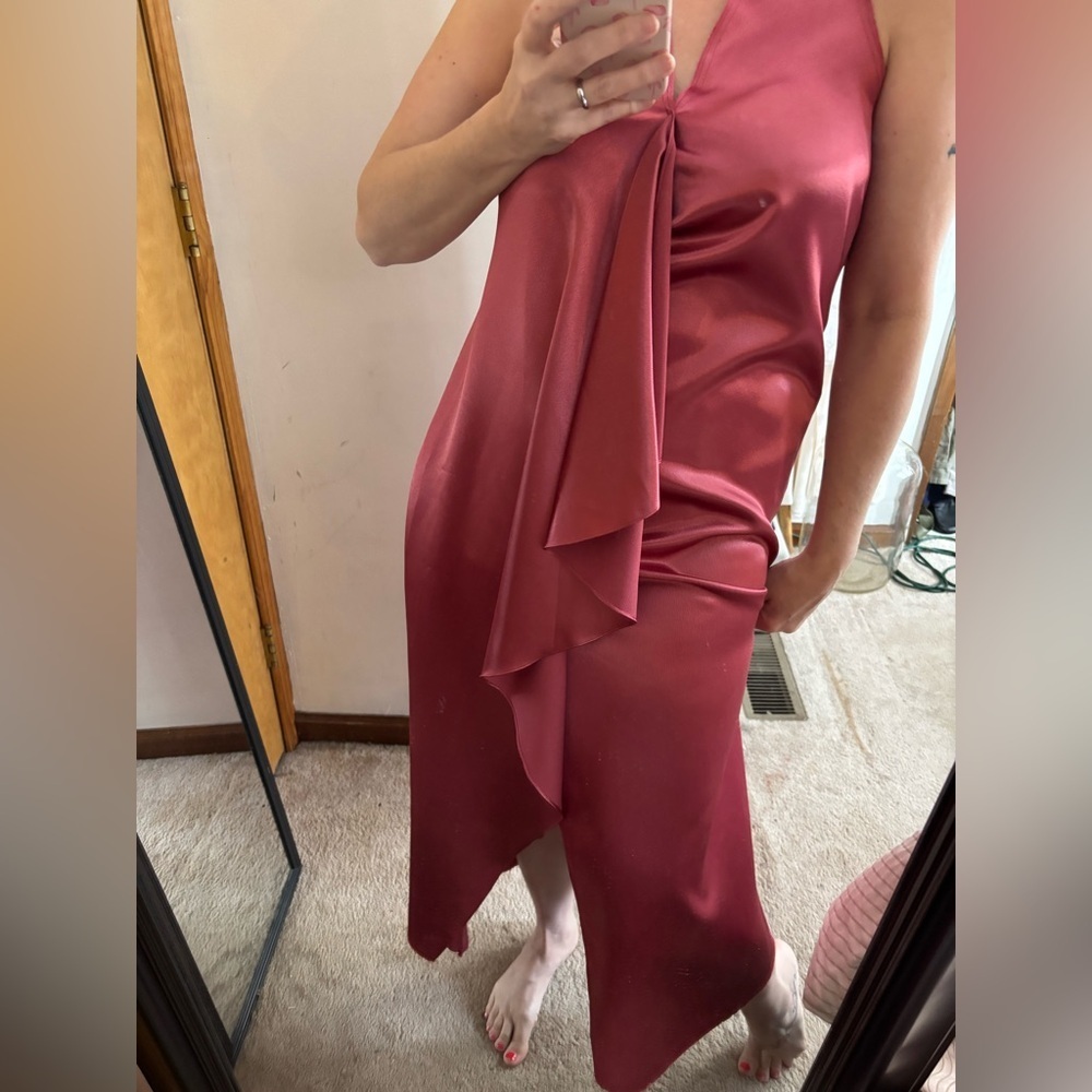 Baja East Mauve Satinesque Elegant Sleeveless Cascade Ruffle Front Dress